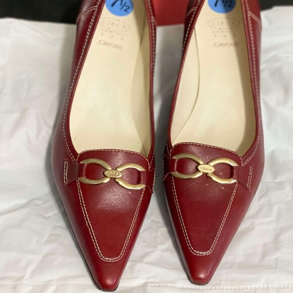 Joan & David Circa Comfort 365 Red w/ gold buckle pointed short inch heels - Picture 1 of 10
